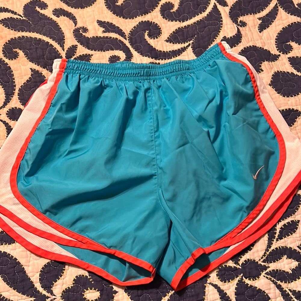 Guc nike shorts medium